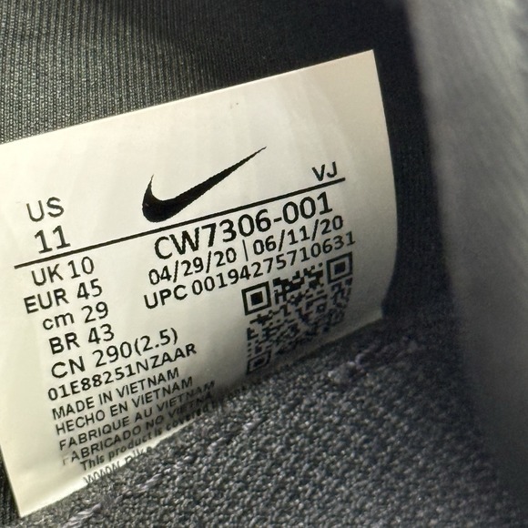 Nike Air Max 2090 Sneakers Black/Gray and White Men\'s Shoes Size 11 Two Pair main image 16